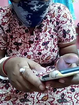 Snapshot of Bengali-boudi chatting on 11.30.25 Bengali-boudi online show from 11.30.25