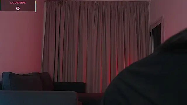 Snapshot of Alison_Miller9 chatting on 11.12.25 Alison Miller9 online show from 11.12.25