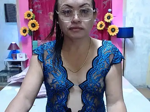Snapshot of UrAsianPrincessDanie chatting on 06.17.26 UrAsianPrincessDanie online show from 06.17.26