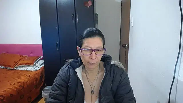 Snapshot of latin49 chatting on 06.30.26 latin49 online show from 06.30.26
