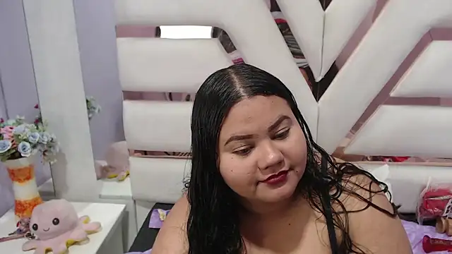 Snapshot of ValenTitis chatting on 03.10.25 ValenTitis online show from 03.10.25