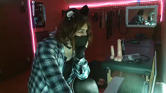 Snapshot of Ginny-the-bdsm-nympho chatting on 12.15.24 Ginny-the-bdsm-nympho online show from 12.15.24