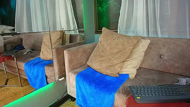 JONAS SMITH  online show from 03.17.25