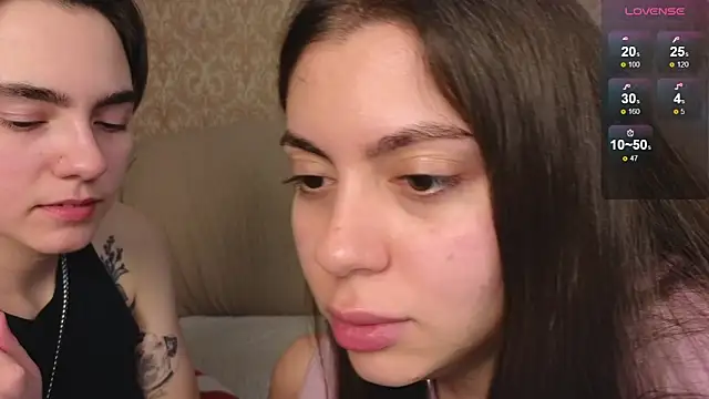 Snapshot of twobabesweet chatting on 02.22.26 twobabesweet online show from 02.22.26