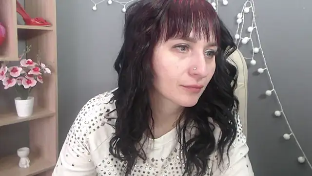 NinaFlawlees online show from 02.19.26