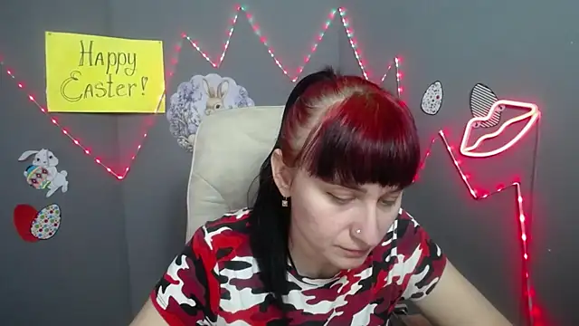 NinaFlawlees online show from 04.04.26