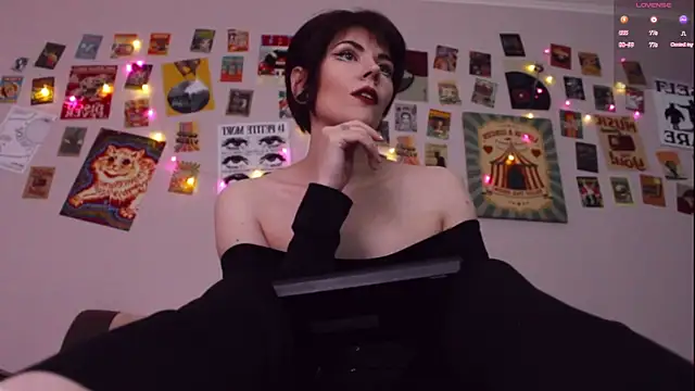 Snapshot of Luna_Blake chatting on 05.27.26 Luna Blake online show from 05.27.26