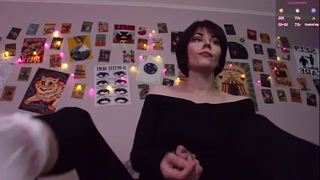 Snapshot of Luna_Blake chatting on 06.18.26 Luna Blake online show from 06.18.26
