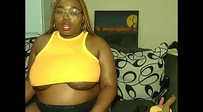 Snapshot of DollyPerryXX chatting on 12.19.24 DollyPerryXX online show from 12.19.24