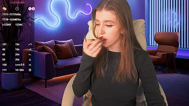 PenellopaRaw online show from 01.29.25