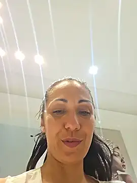 Snapshot of LeticiaWoods chatting on 06.28.26 LeticiaWoods online show from 06.28.26