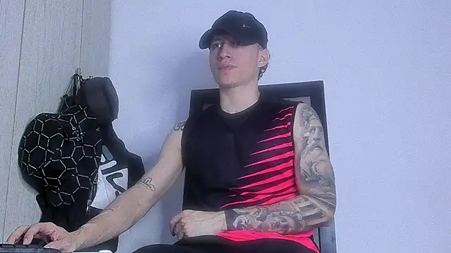 Snapshot of enzo_bvlgari chatting on 01.09.26 enzo bvlgari online show from 01.09.26