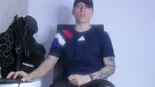 Snapshot of enzo_bvlgari chatting on 01.10.26 enzo bvlgari online show from 01.10.26