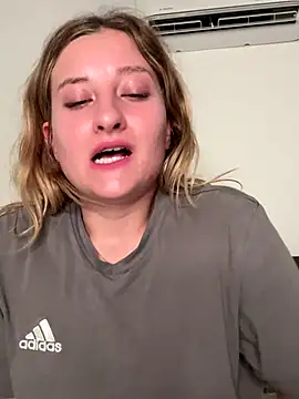 Snapshot of MileySummer chatting on 12.01.24 MileySummer online show from 12.01.24