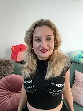 Snapshot of MileySummer chatting on 03.01.25 MileySummer online show from 03.01.25