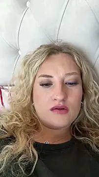 Snapshot of MileySummer chatting on 09.23.25 MileySummer online show from 09.23.25