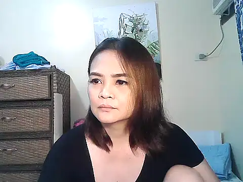 Kisses-13 online show from 05.19.26