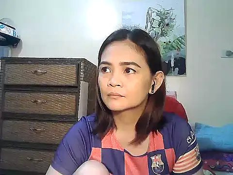 Kisses-13 online show from 05.28.26