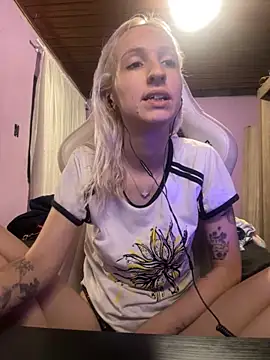 bunnydark00 online show from 10.25.25