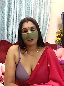 Queen Dolly online show from 03.07.25