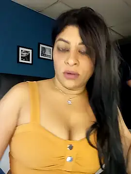 Snapshot of Lashmy111 chatting on 02.04.25 Lashmy111 online show from 02.04.25