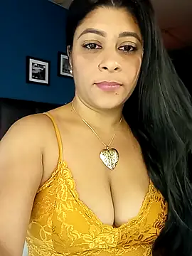 Snapshot of Lashmy111 chatting on 02.15.25 Lashmy111 online show from 02.15.25