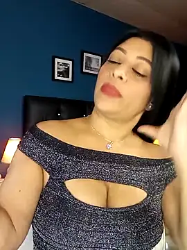 Snapshot of Lashmy111 chatting on 03.18.25 Lashmy111 online show from 03.18.25