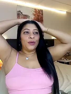 Snapshot of Lashmy111 chatting on 11.29.25 Lashmy111 online show from 11.29.25