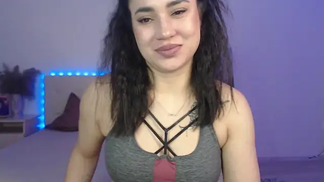 Snapshot of RoxannePure chatting on 02.17.26 RoxannePure online show from 02.17.26