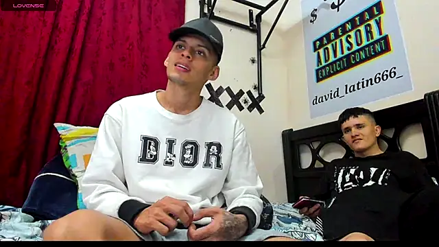 Snapshot of davidlatin66 chatting on 01.21.25 davidlatin66 online show from 01.21.25
