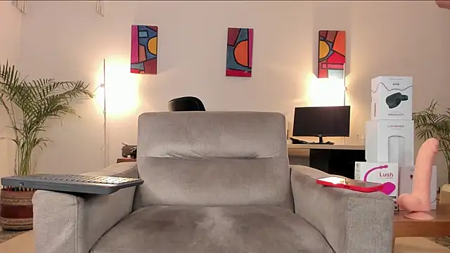 Snapshot of TatoKat chatting on 02.18.25 TatoKat online show from 02.18.25