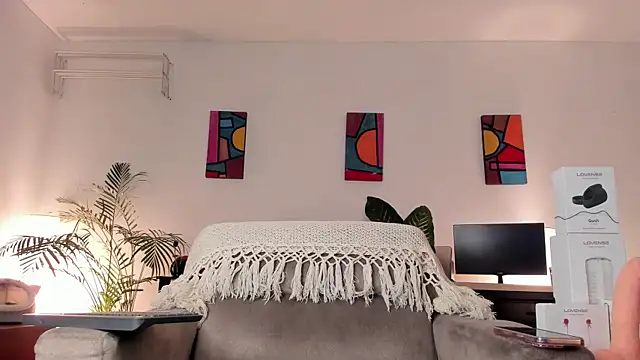 Snapshot of TatoKat chatting on 09.25.25 TatoKat online show from 09.25.25