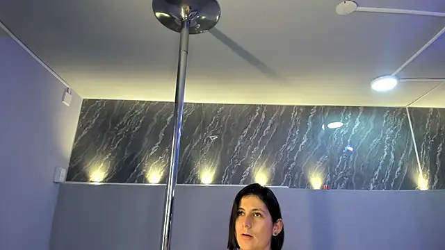 SarahDeyvis online show from 02.04.25