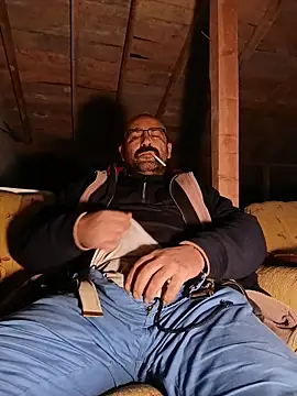 masculine bear daddy online show from 12.21.25