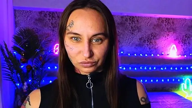 Cool Freak  online show from 12.17.24