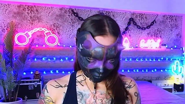 Cool Freak  online show from 10.06.25