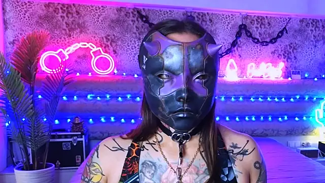 Cool Freak  online show from 10.12.25