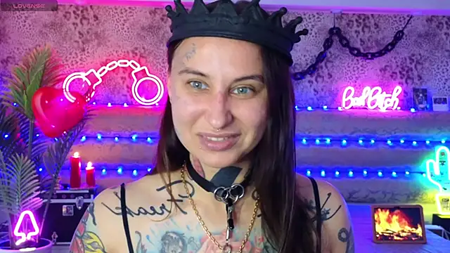 Cool Freak  online show from 04.16.26