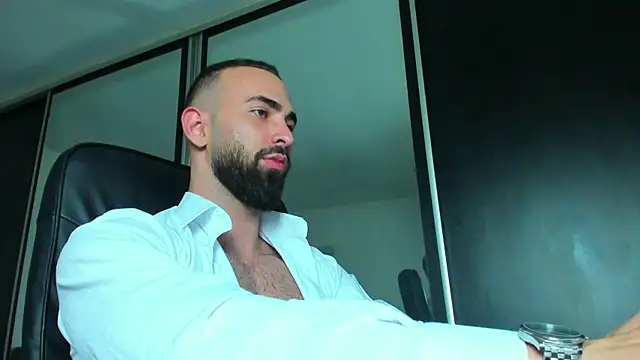 Snapshot of MichaelMasterss chatting on 03.05.25 MichaelMasterss online show from 03.05.25