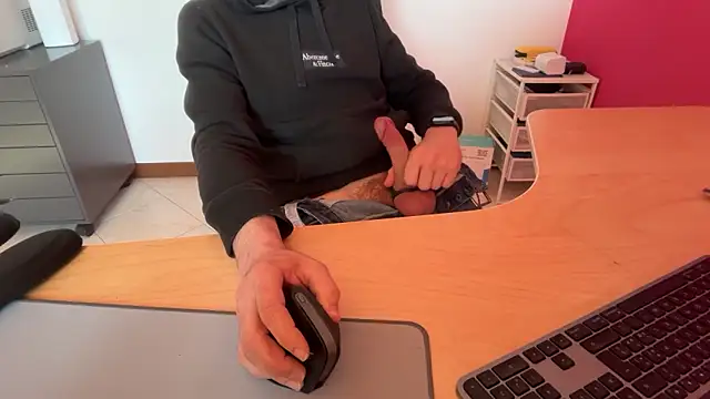 riccardofortis online show from 04.04.26