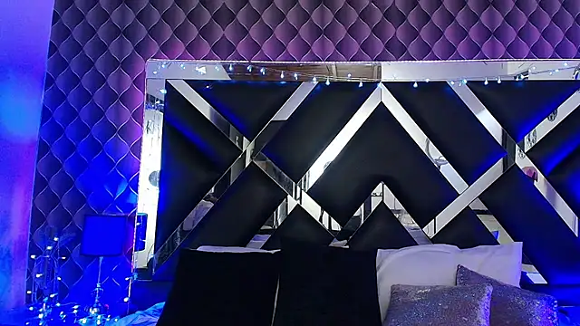 victoriaa lee  online show from 03.22.26