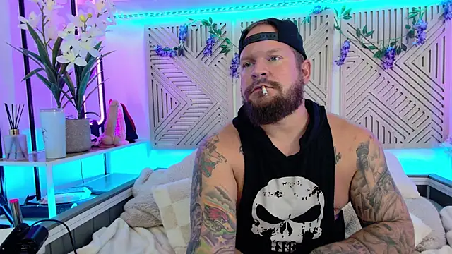 xBuzzRightHerex online show from 09.08.25