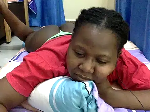 Snapshot of 10sexymelo69_ chatting on 10.30.25 10sexymelo69 online show from 10.30.25