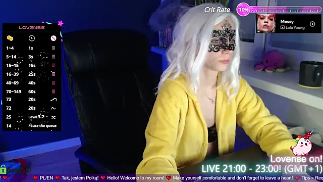 strawberry muffin online show from 01.08.25