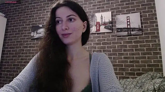 Snapshot of _Hot_Lady_ chatting on 12.31.24 Hot Lady online show from 12.31.24