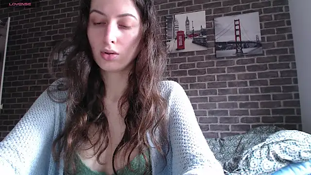 Snapshot of _Hot_Lady_ chatting on 01.04.25 Hot Lady online show from 01.04.25