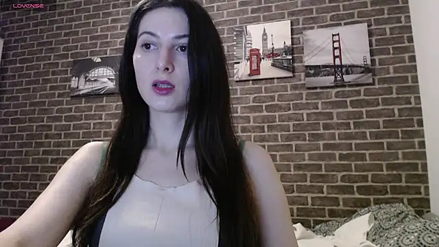 Snapshot of _Hot_Lady_ chatting on 01.13.25 Hot Lady online show from 01.13.25