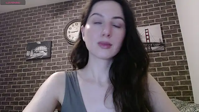 Snapshot of _Hot_Lady_ chatting on 03.21.25 Hot Lady online show from 03.21.25