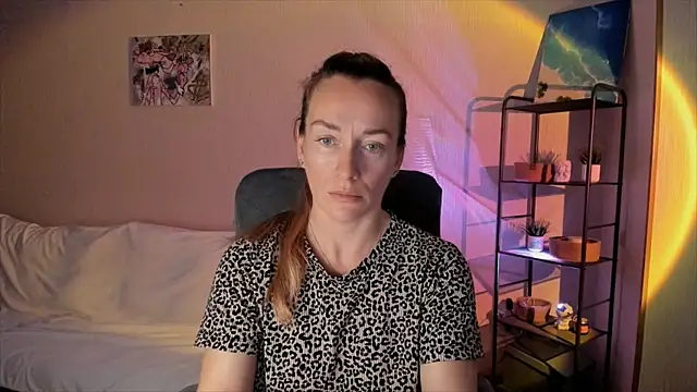 RebeccaMartinez online show from 09.15.25