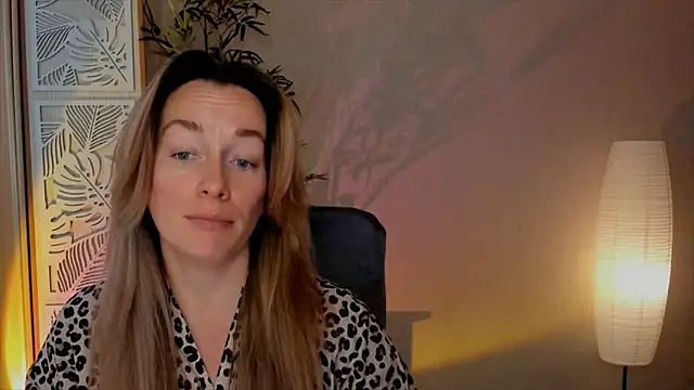 RebeccaMartinez online show from 02.11.26